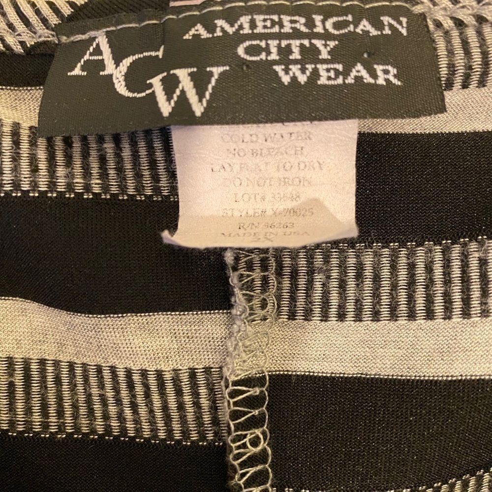 American City Wear Zebra Striped Blouse size 2X - Picture 3 of 3